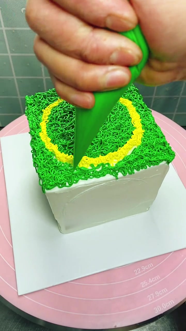 亲手给儿子做生日蛋糕,这过程看得我直咽口水!