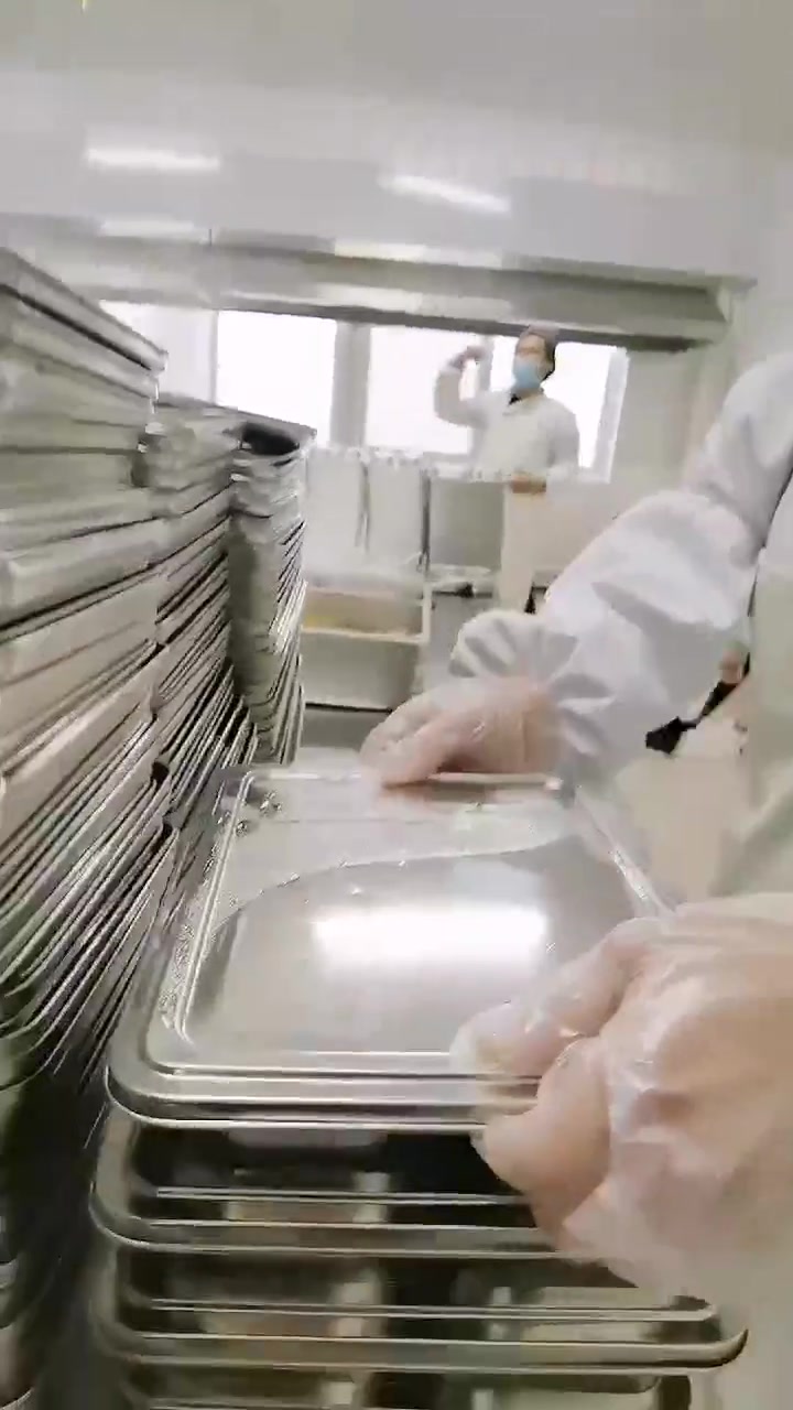 实探日照一校园食堂 四小时配餐千余份