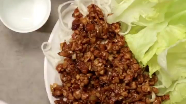 【美味鸡肉生菜包的做法】你一定会爱上的美食,好吃的不要不要的~