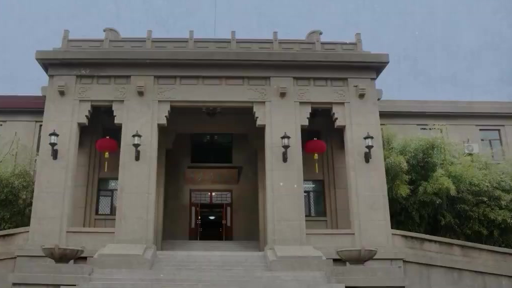 【毛泽东中学时代400字作文 让阅卷老师拍案叫绝】1912年,湖南全省高等中学校作文比赛中