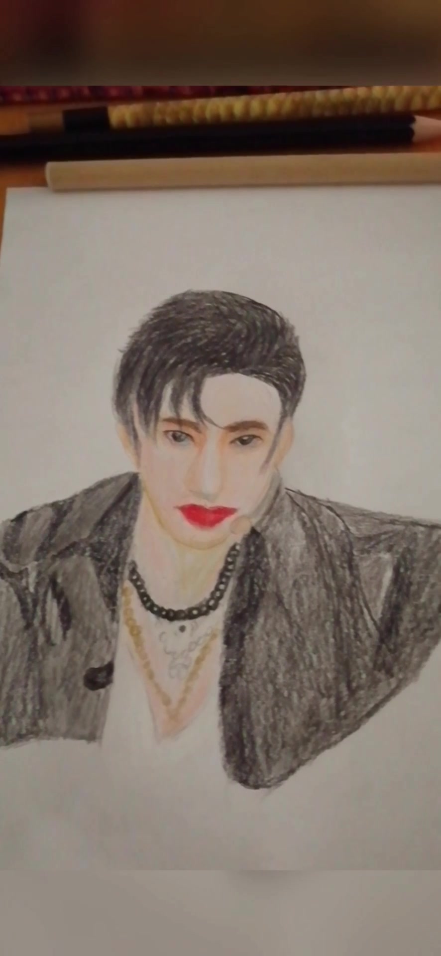 彩铅素描画人物肖像