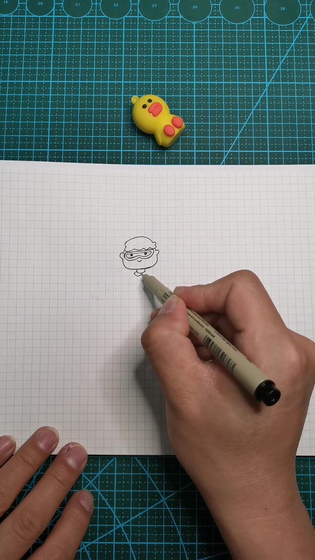 如何画一名科学家?