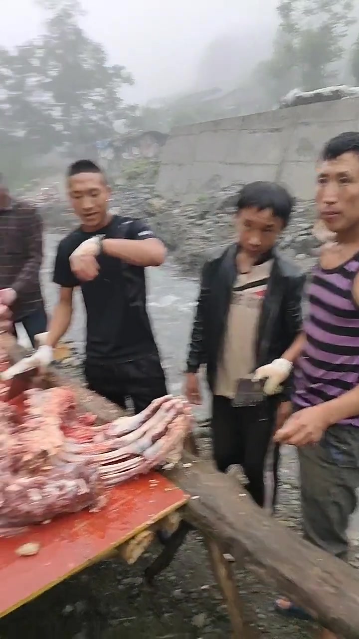 好吃的彝族坨坨肉,原来都是这样制作的,看完后你还有食欲吗