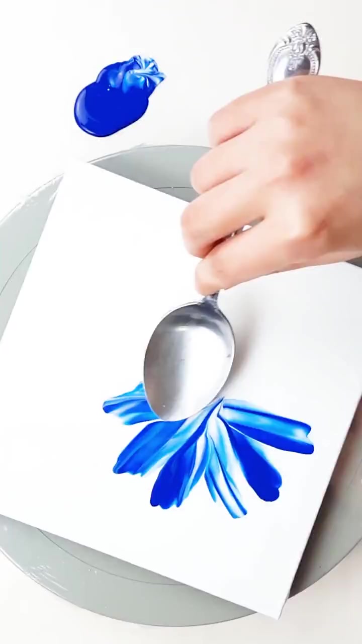 美术生教你用汤勺画画,完成的那刻真是被美到了!