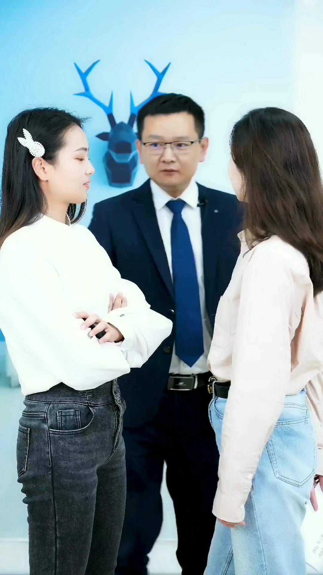 在禁渔区用爆竹炸鱼违法吗?