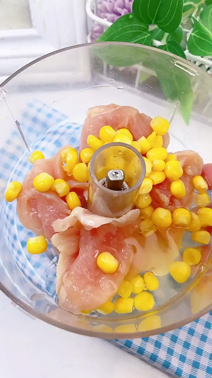 自制鸡肉肠,煎一下真的超好吃,一点不腥