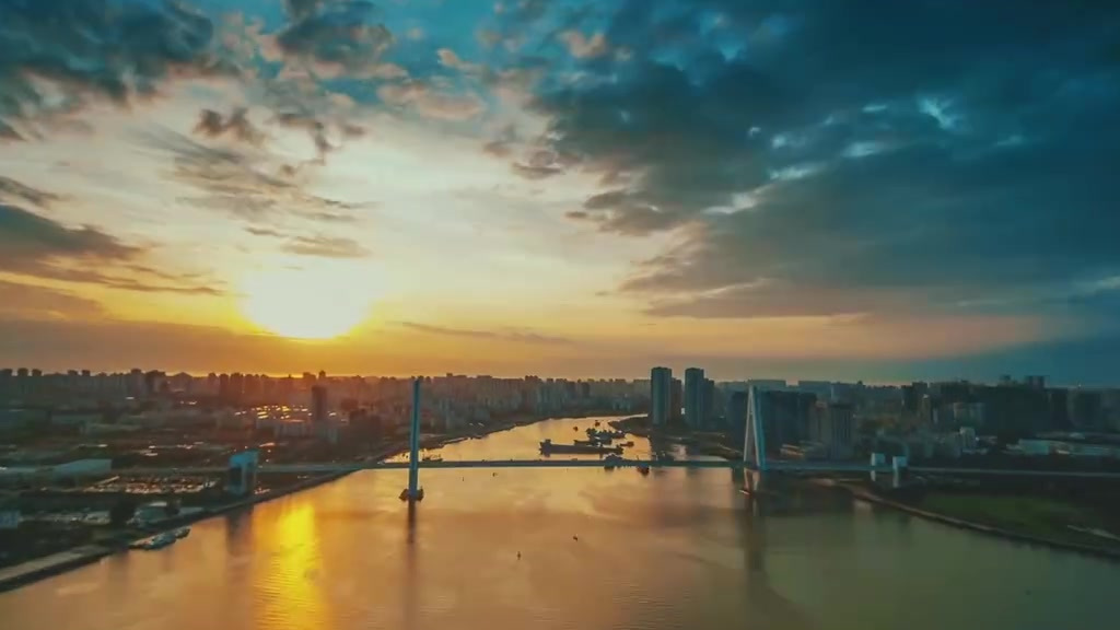 【震撼首发 | 消博会最新宣传片《全球精品,相遇海南》来啦!】2021年5月7日,首届中国