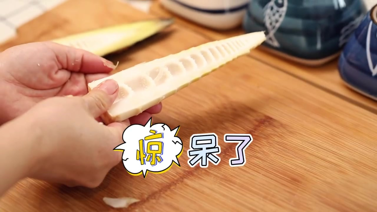 #春笋#是春天的应季蔬菜,味道清淡鲜嫩,低热量、高蛋白、低脂肪,最主要的是富含膳食纤维,跟