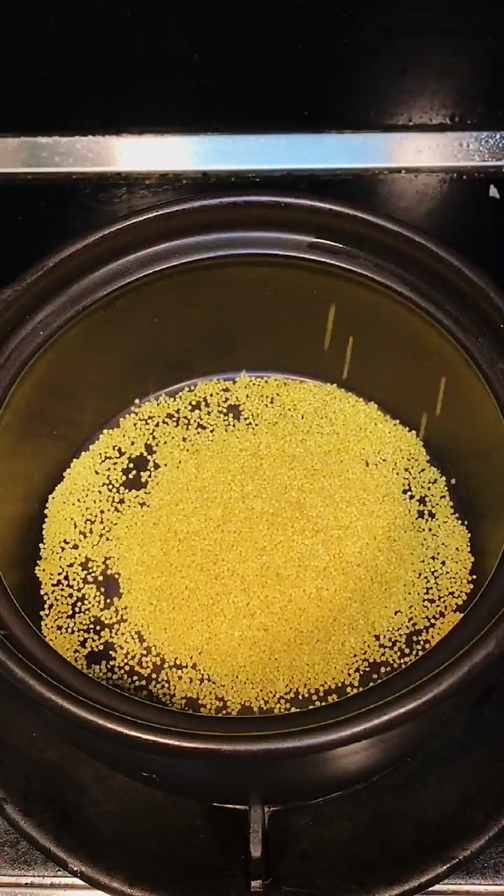 苹果小米粥,养颜美容,女性一定要多喝!