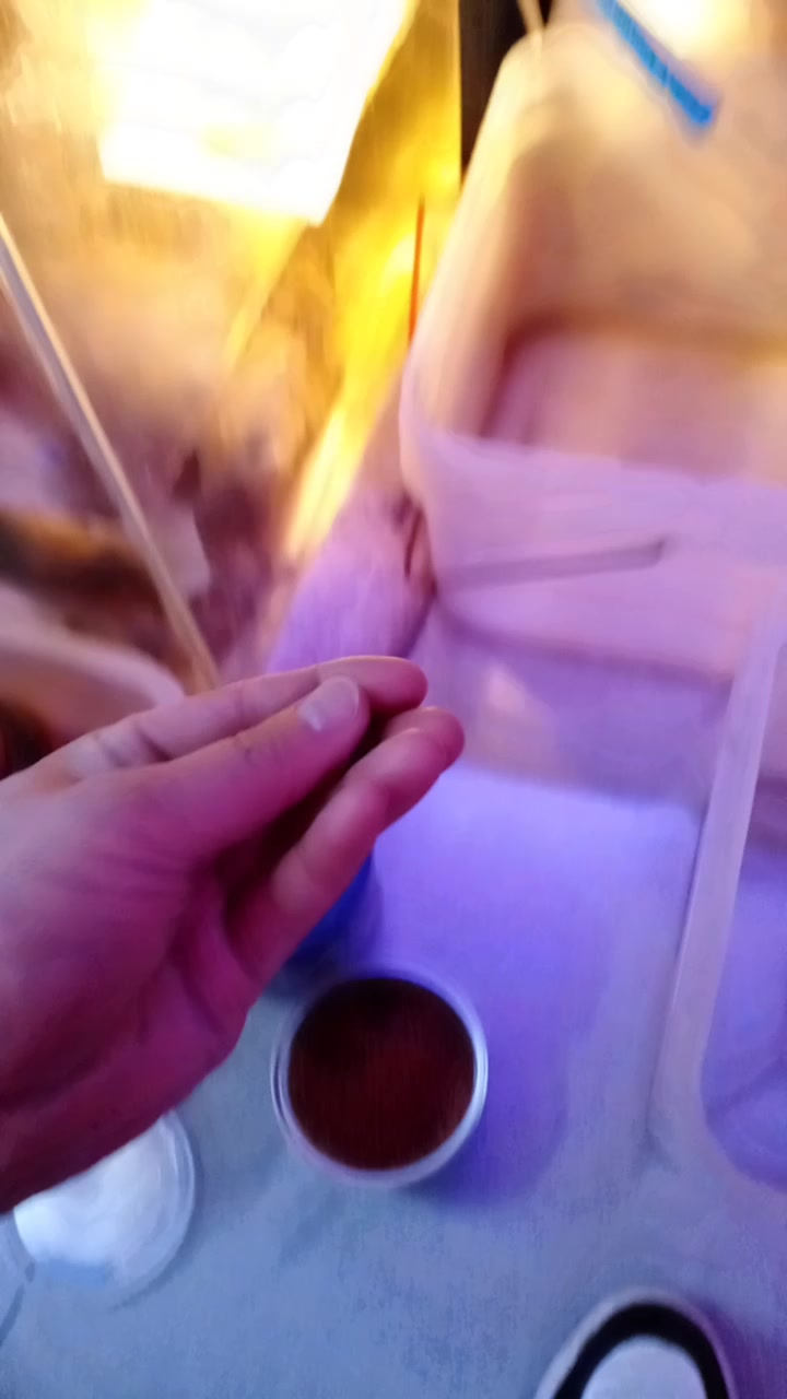 鹦鹉鱼发色,变红果然离不开好的增色饲料啊