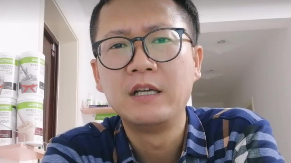 鸡蛋在营养、口味上并没有什么大区别 这些不同颜色外壳的鸡蛋在营养、口味上并没有什么大区别,