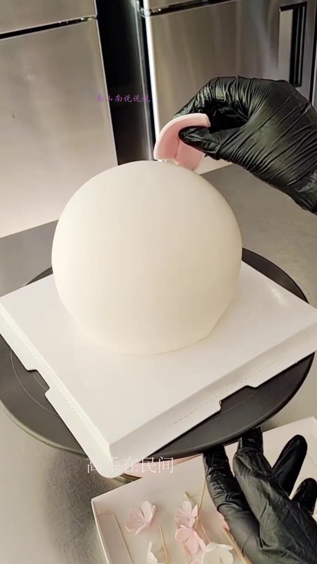 可爱的球形小猪蛋糕,这样打桩就不害怕运输了,我彻底服了!