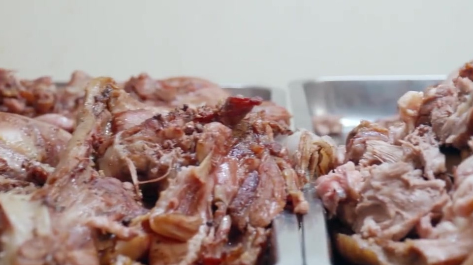 【山东博山猪头肉煎饼[馋嘴]】桃园孙家特色猪头肉,老板开店后用了大概1年的时间先后试过上百
