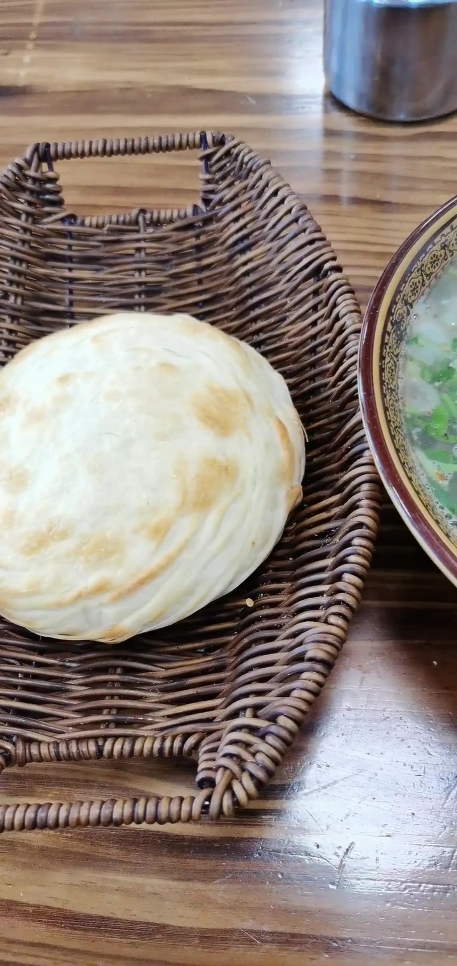 干一碗北方人最爱的羊汤,外加一个烧饼,血糖会怎么样?老带劲了