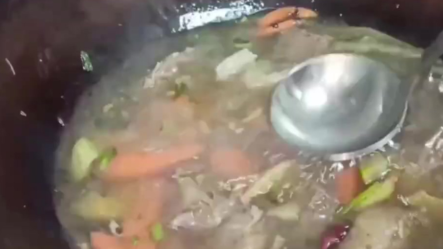 胡萝卜炖羊肉的家常做法,好吃简单又美味,大口吃肉,大口喝酒! 