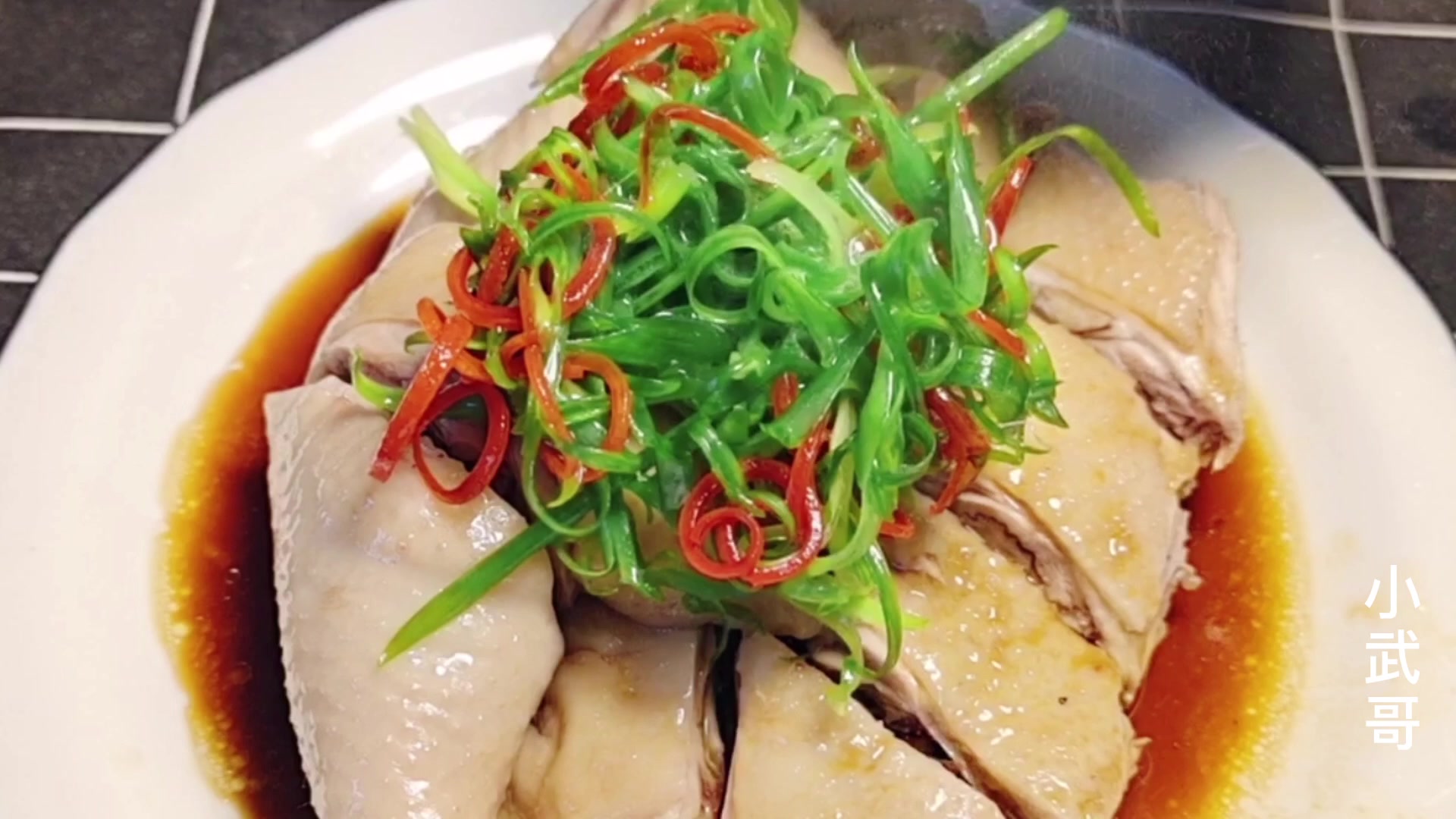 #亮出你的好厨艺# 比白切鸡还要好吃的葱油鸡