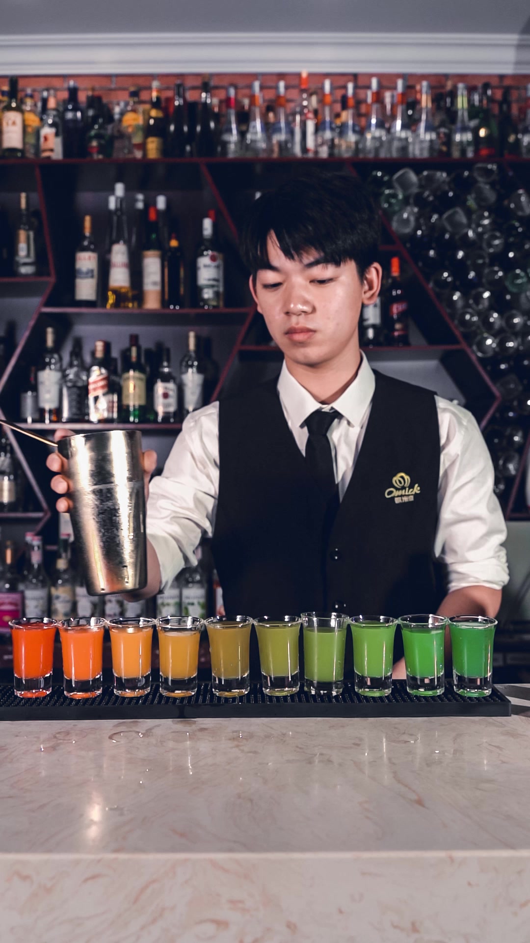 周三调酒学员交作业啦~彩虹多米诺