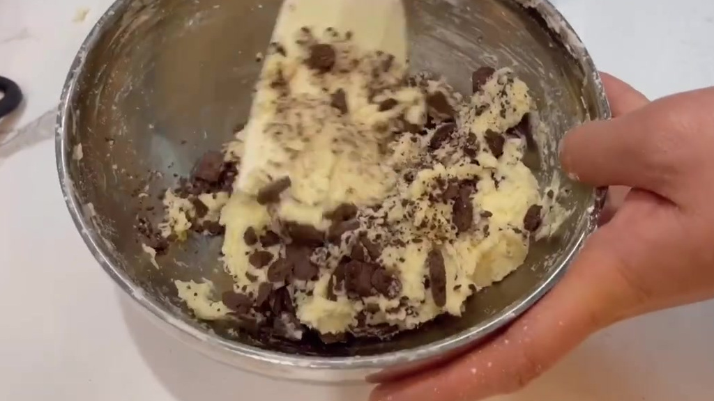 #美食时刻#【小饼干】分享四款好吃又简单的小饼干,不用模具只要打蛋器就可以。如果有宝宝的话