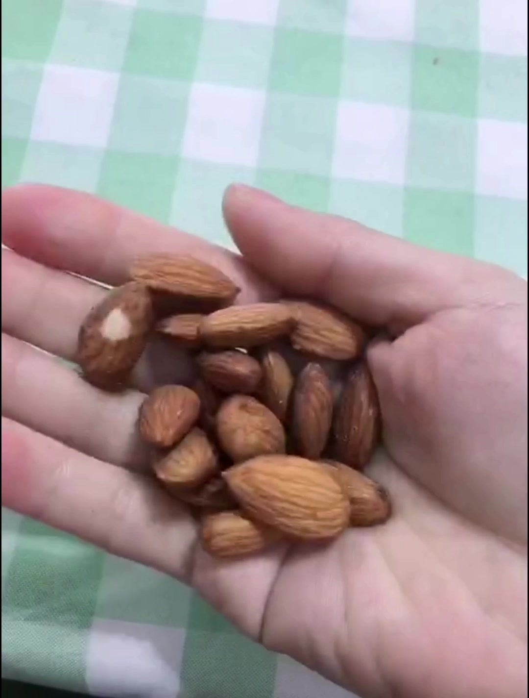 100大卡巴旦木有多少?巴旦木热量