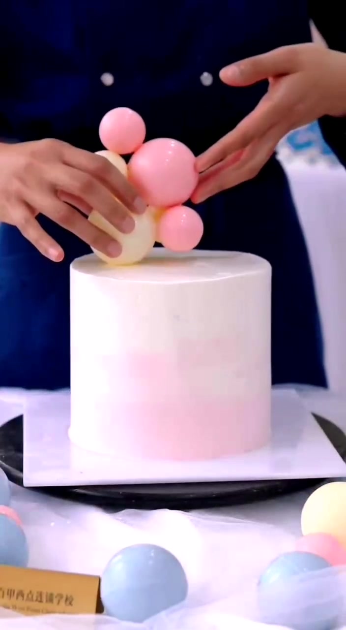 什么是快乐星球~创意蛋糕系列学习更受年轻人喜欢的生日蛋糕款