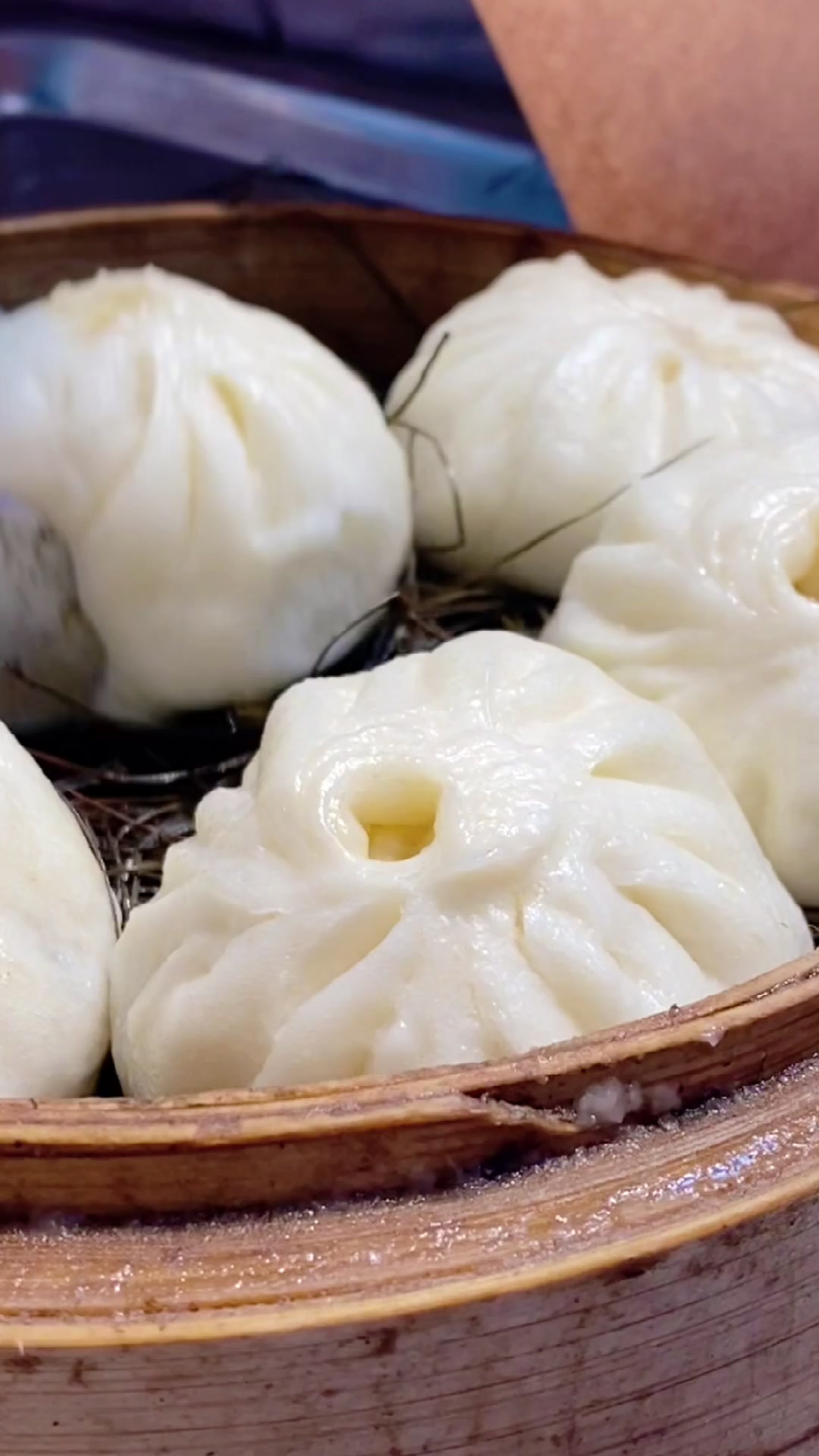 火锅有鸳鸯锅,包子也有鸳鸯包啦!