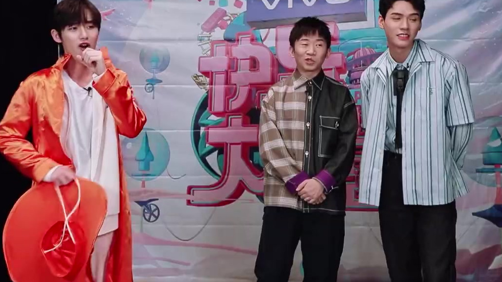 @龚俊丁程鑫四川话模仿谢娜终于在《快本小丁上班季》里看到了四川人@龚俊 和@丁程鑫_时代少