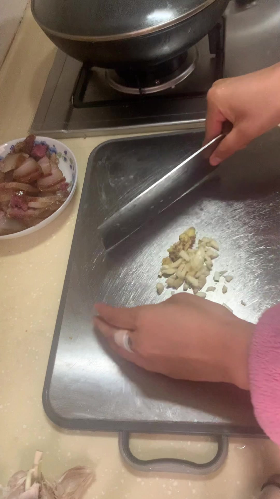 腊肉炒鱼腥草美味