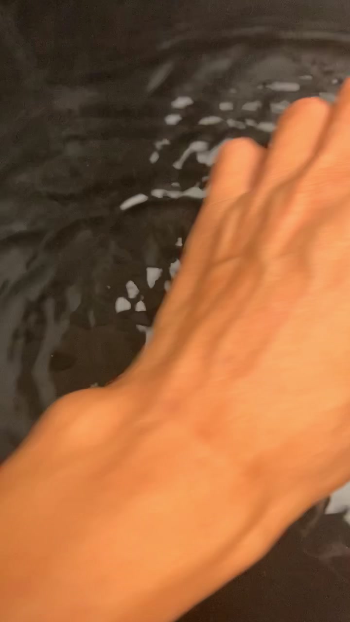 生活就像是一盘巧克力,你永远不知道会碰到什么味道