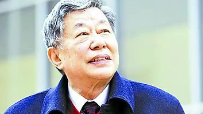 【舒乙追悼会举行】4月27日,舒乙追悼会在北京八宝山殡仪馆东大厅举行。告别大厅内,舒乙的遗