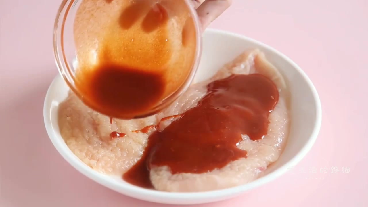 不用油炸的炸鸡块,低脂低热量,不怕长胖啦 超爱吃炸鸡,又怕长肉,今天做了低脂款,热量低,也