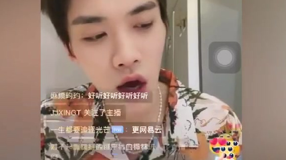 宠粉是选秀爱豆的人设吗 哇哇哇哇哇!选秀爱豆的第一个神技能就是宠粉!谁家粉丝宠的好,爱豆出