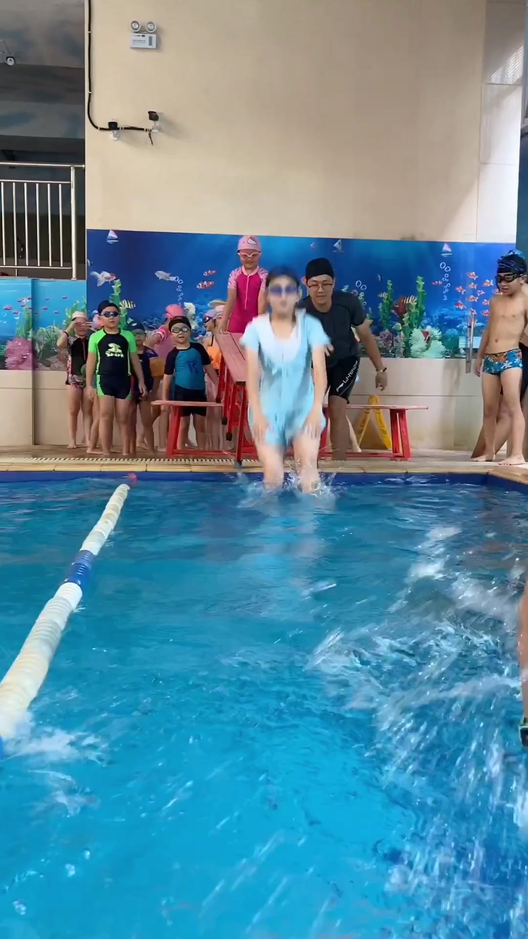 飞鱼乐仔游泳俱乐部