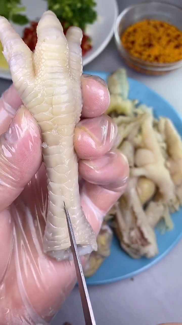 凤爪难去骨跟着学起来,美味得无骨凤爪,一口下去真过瘾