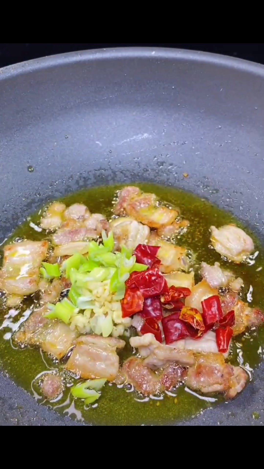 娃娃菜炒粉条这样做太香了,1分钟学会做法,入味不出汤口感特脆爽