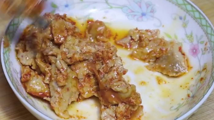 炸馒头片切记别直接下锅,多加这2步 炸馒头片切记别直接下锅,多加这2步,金黄酥脆不吸油,太