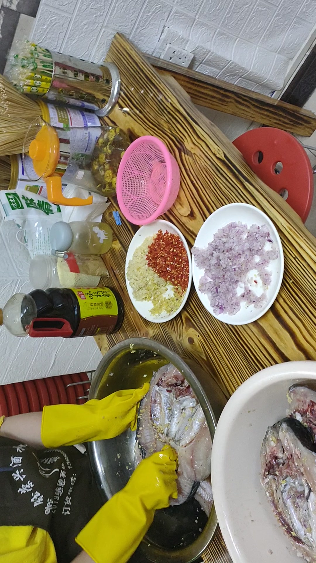 罗非鱼腌制第二步