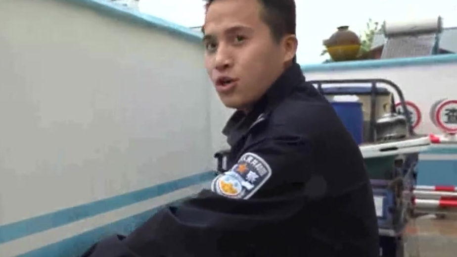 【夫妇捕53只癞蛤蟆被起诉:涉非法狩猎罪】近日,江苏盐城,村民祁某夫妇在河中电鱼时,被巡逻