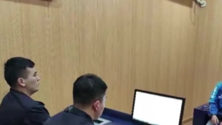 【外卖骑手设置呼叫转移给110】近日,江苏无锡。110报警服务台连续接到通过122(交通事