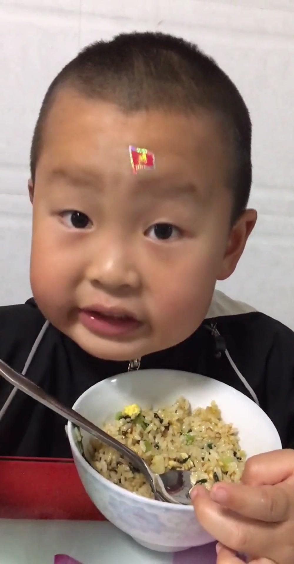 宝宝被蛋炒饭十分满意,小嘴叭叭的夸,表情看一次笑一次!