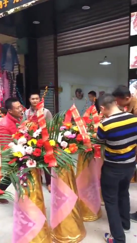 四川德阳老北京片皮烤鸭店开业大吉,生意兴隆,财源广进