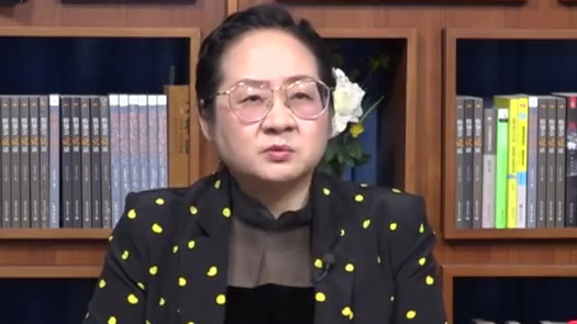 【“网红零食第一股”三只松鼠又曝食品安全问题,零食品牌如何把握网红零食机遇】近日,三只松鼠