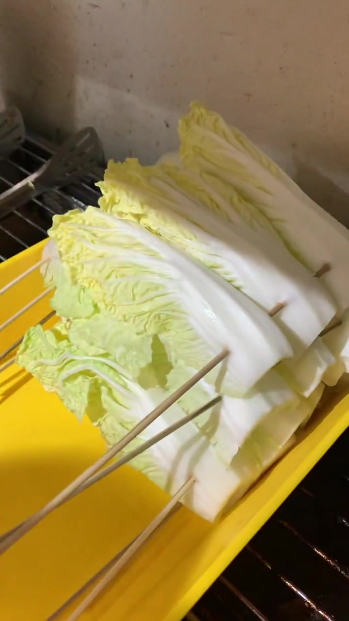 神秘夫妻俩开16年炸串店,方圆十里小孩只认这家,秘诀全在这里!