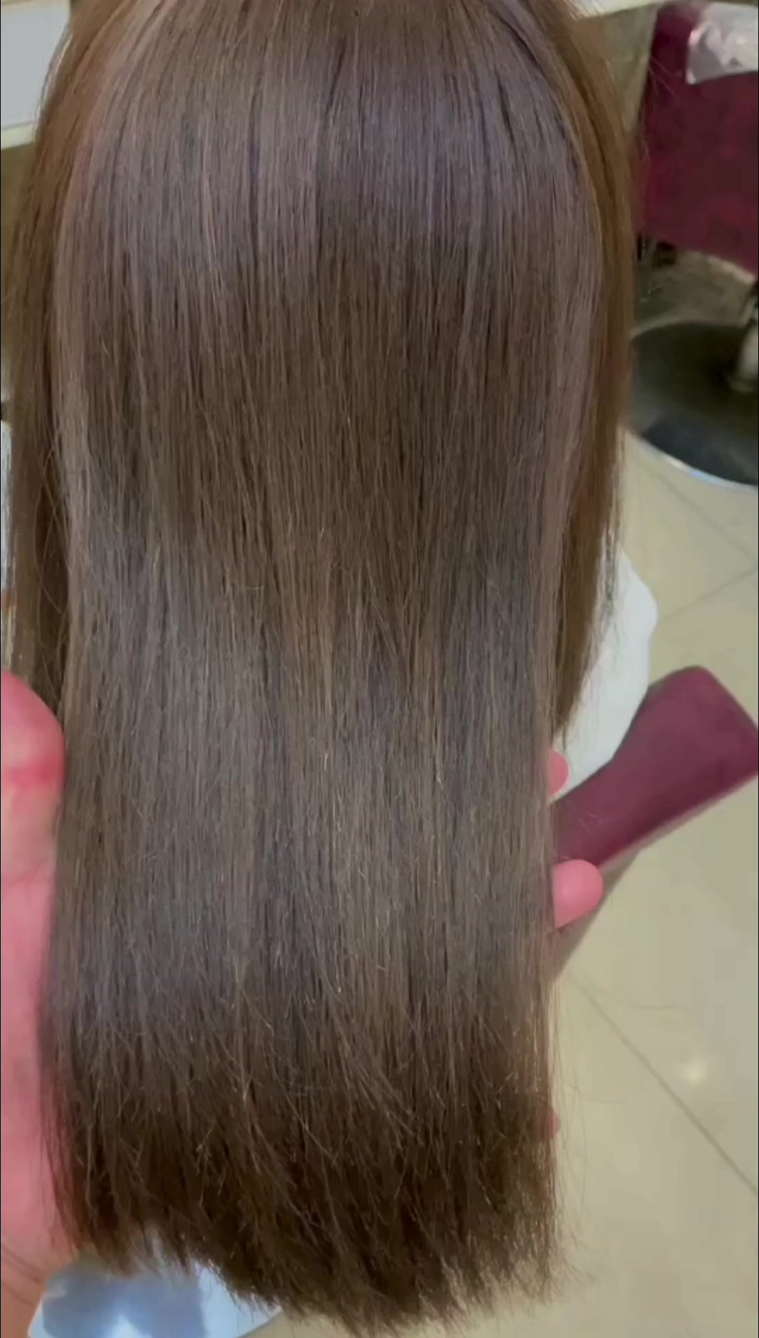 今天颜色分享奶茶棕灰这个夏天美美的发色“奶茶棕灰”,时髦