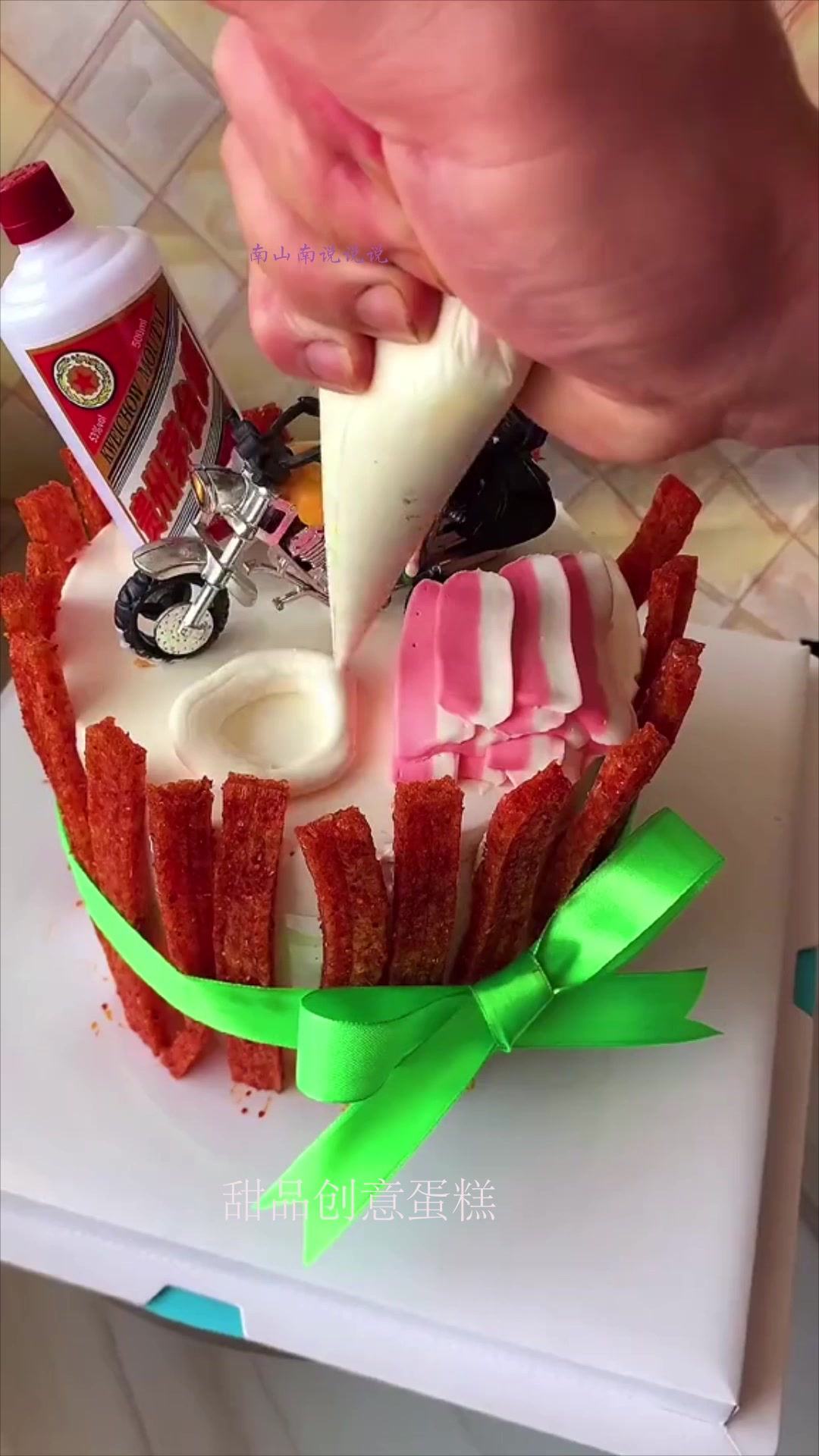 会有人定这一款蛋糕吗?做好那一刻,这个蛋糕有点辣啊
