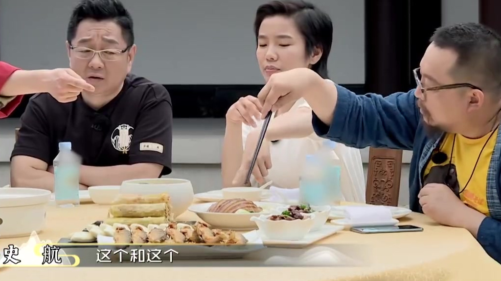 天台是和合文化的发祥地,讲究家庭和睦、社会和谐及各方精诚合作,现如今的天台人也依然再用各种