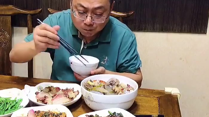 京酱肉丝+麻婆豆腐+酸菜老鸭汤,菜品丰富味