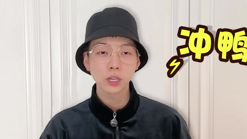   APP我是歌王季前赛现场等你!陪你听歌,给你唱歌,与你连麦～Mark好时间,备好小板凳