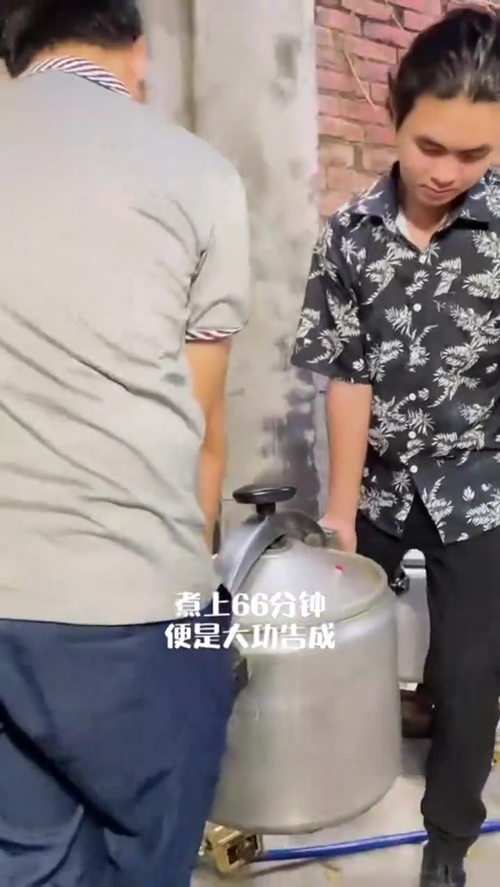 手臂大的粽子,屈原看了都想吃,太多料了