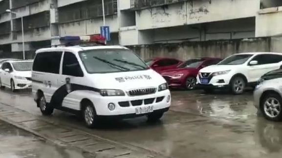 【宿舍内突发脑梗,民警急速救援!】安徽淮南,丁关派出所接到报警:同事在宿舍突发疾病,请快来