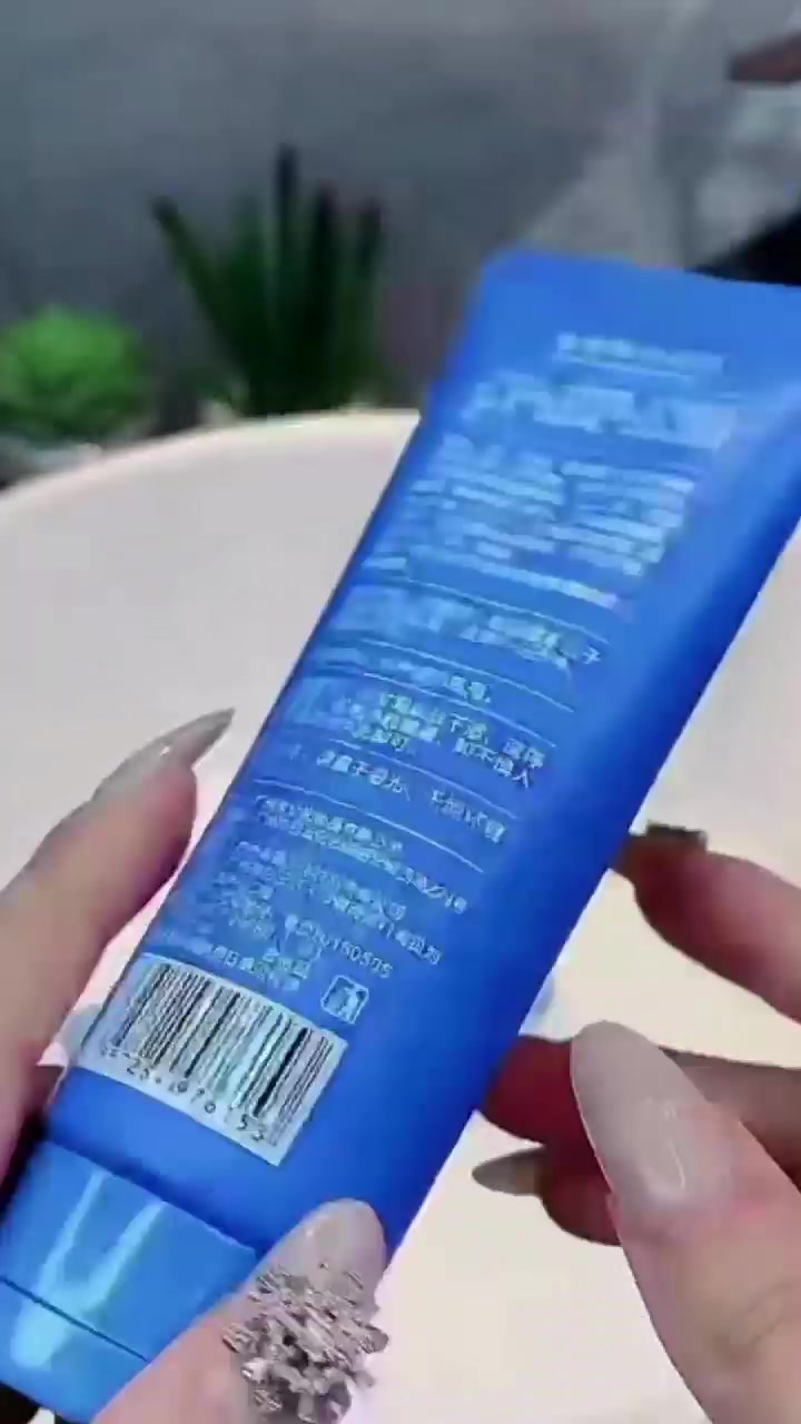 #平价好用的洗面奶# [期待][鼓掌][哟]能卸妆的洗面奶?用完连卸妆水都省了你们有每次洗